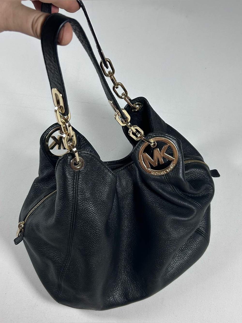 Michael Kors Large Fulton Shoulder Bag Slouchy Black Pebbled Leather Gold-Tone